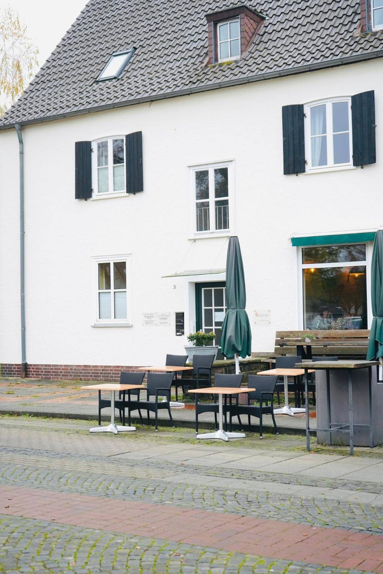 Stilvolles Apartment In Stadtnaehe-Parkplatz- 4 Personen- Balkon Wolfsburg Exterior photo
